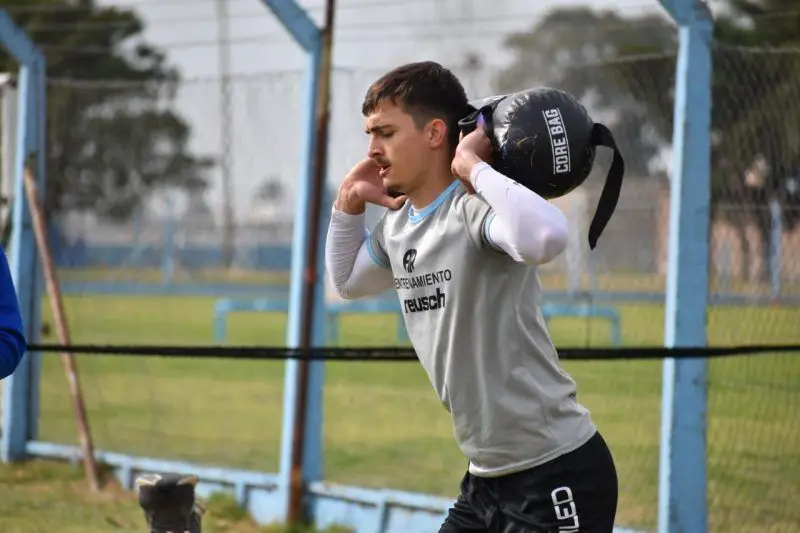 Racing y otro refuerzo en el mercado de pases