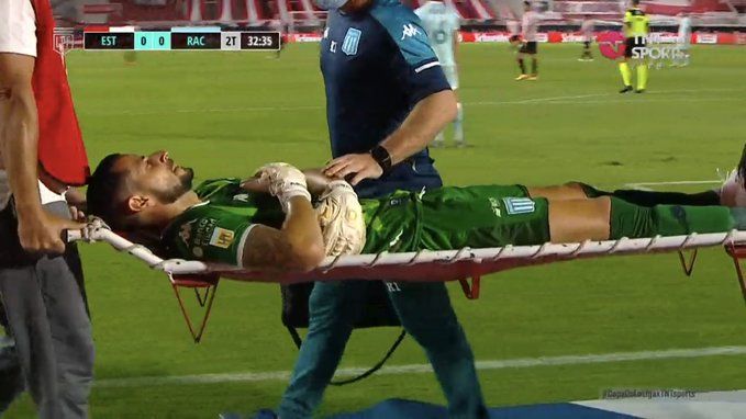 Arias salió lesionado.