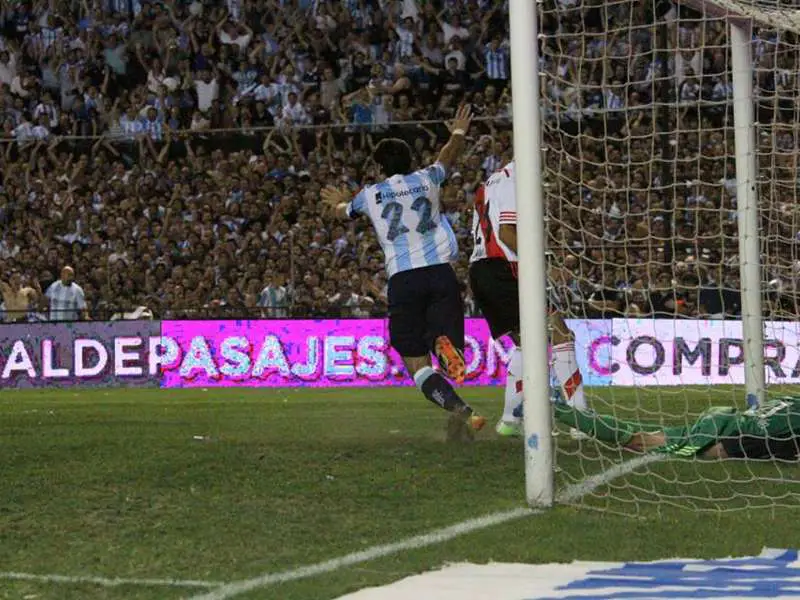 Racing River y un mano a mano que puede quedar en la historia