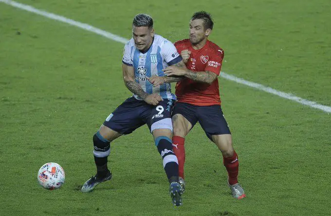 Racing le ganó a Independiente con gol de Copetti.