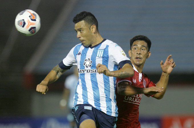 Racing debutó en la Libertadores.