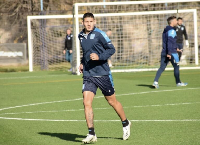 Juan José Cáceres, Racing