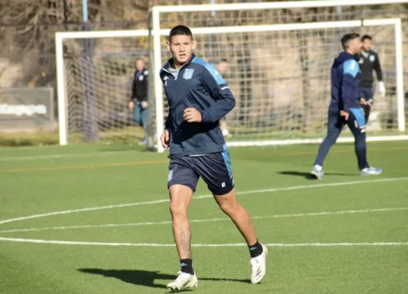 Racing, Nery Domínguez.