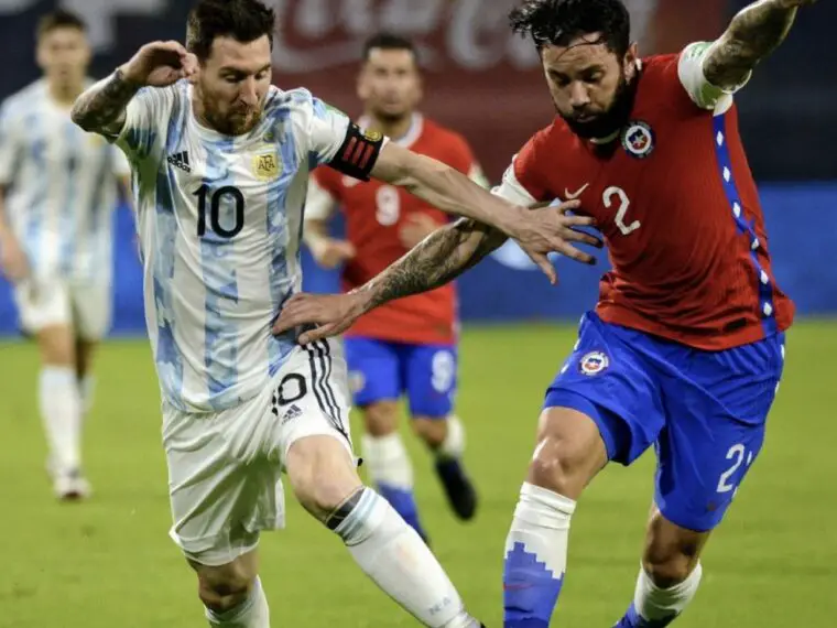 Mena quiere repetir ante Messi