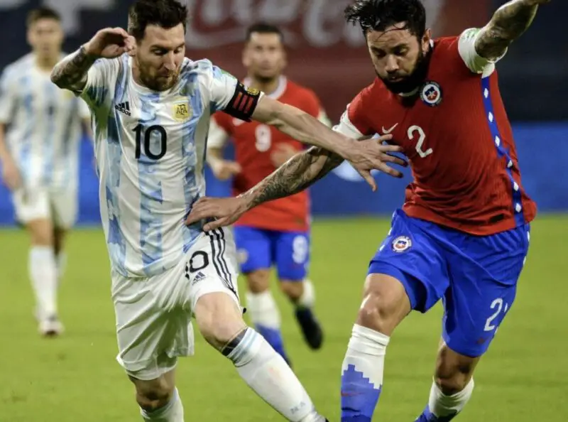 Mena quiere repetir ante Messi