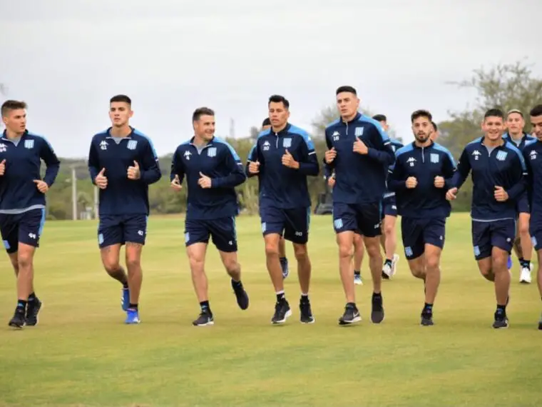 Racing de Pizzi dupla de ataque