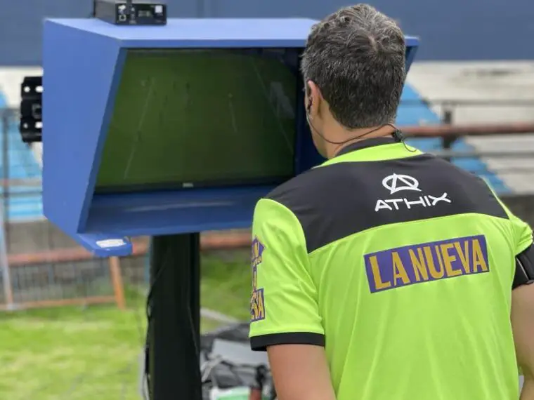 Racing - Sarmiento: debuta el VAR