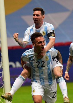 Lautaro Martínez Racing Messi