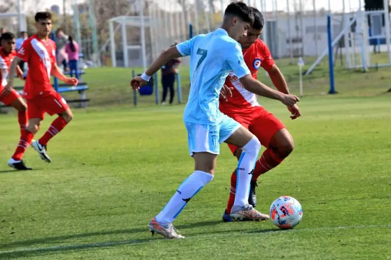 Racing, Gomis y las inferiores