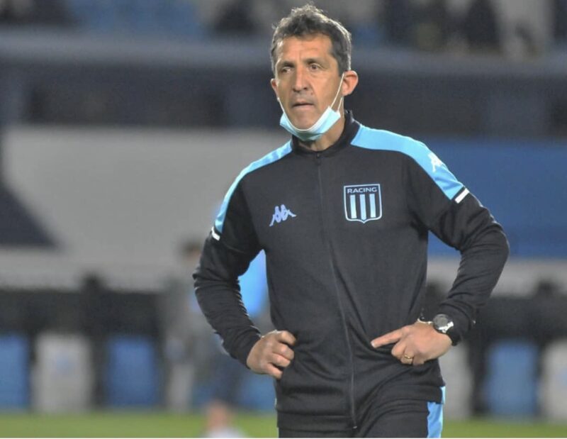 Fleita, el DT de la Reserva de Racing.