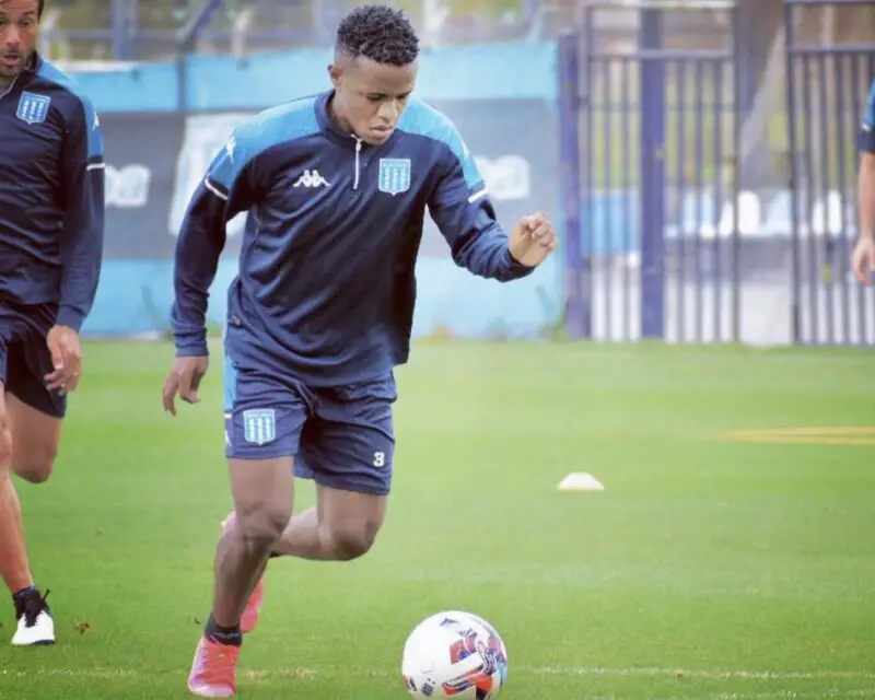 Gustavo Cortez podría entrenarse a la par en Racing la próxima semana