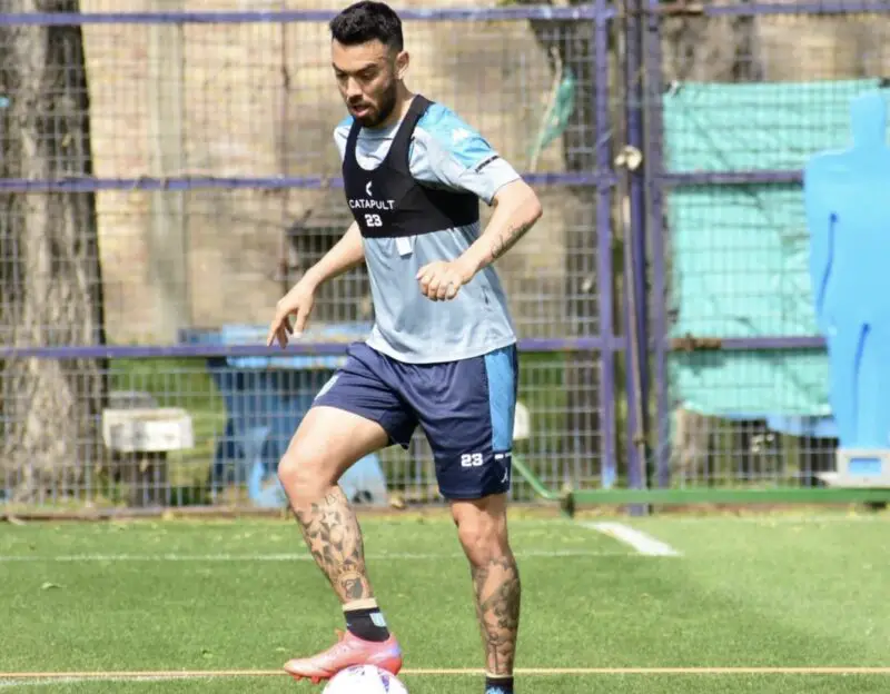 Nery Domínguez en el Racing de Gago