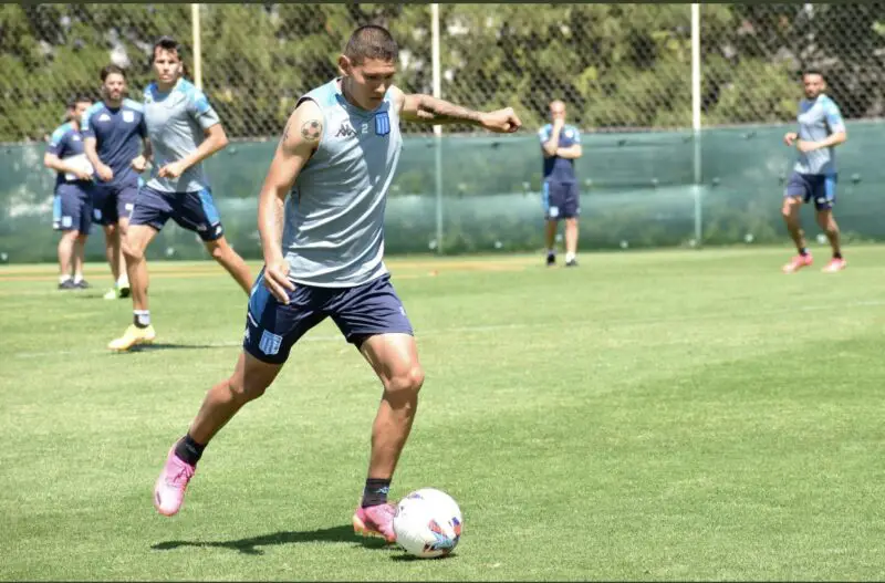 Cáceres será titular en Racing si no llega Mura