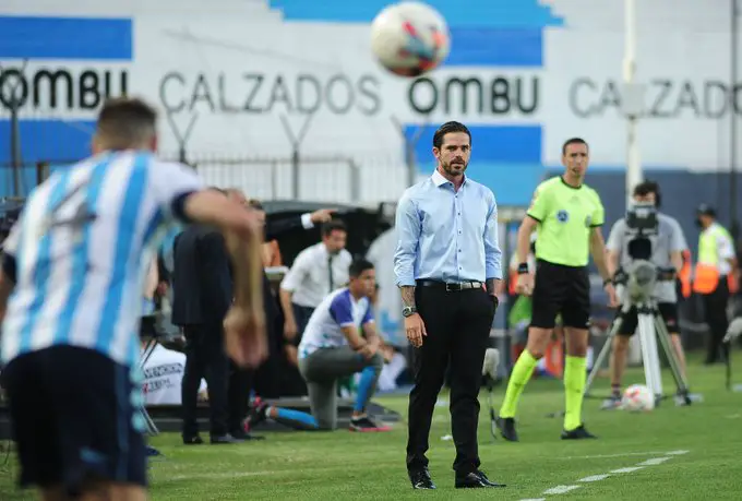 Gago y su debate interno antes de River - Racing