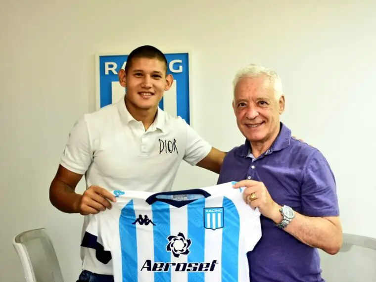 Racing renovó el contrato de Cáceres