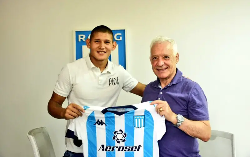 Racing renovó el contrato de Cáceres