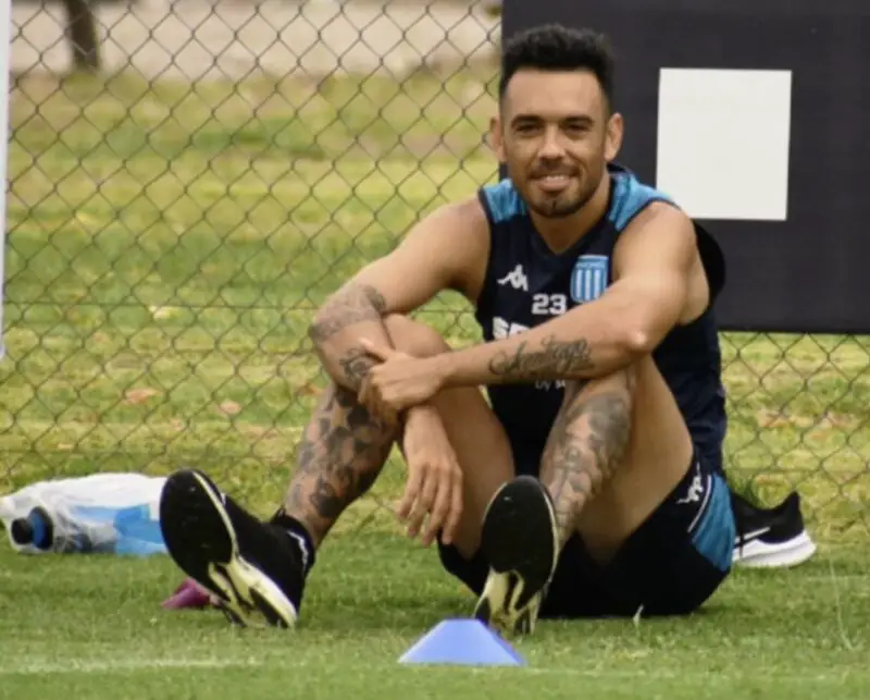 Racing, Nery, Martínez, contrato.