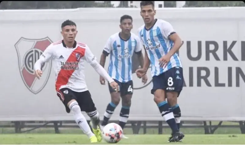 Racing Gorosito contrato pibe