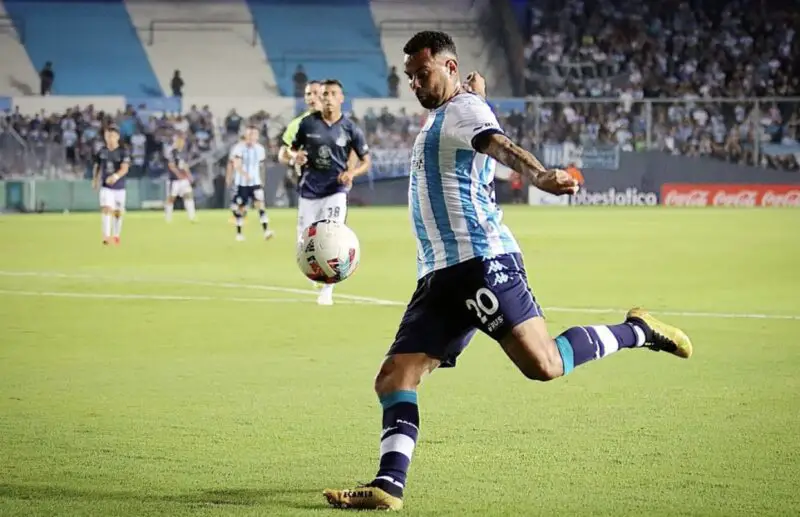 ¿Vuelve Cardona en Racing por Copa Argentina?