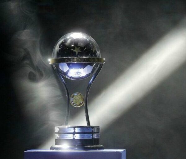 Los premios que Racing quiere obtener en la Copa Sudamericana