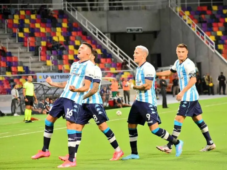 Racing busca ganar para rotar ante Sarmiento