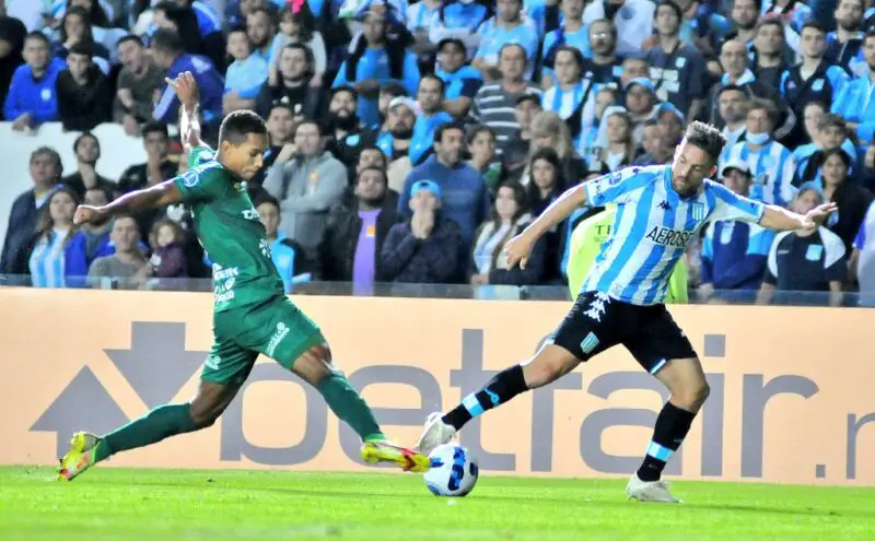 Hauche regresa en Racing - Aldosivi