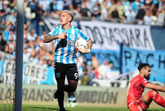 Copetti goles claves en Racing