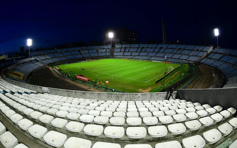 Estadio Centenario Racing debuta en Copa Sudamericana