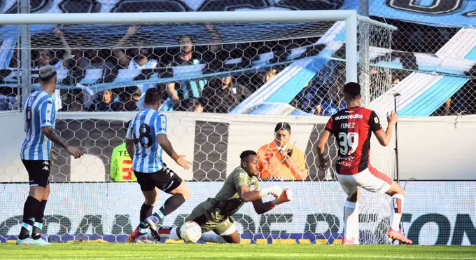 Terminó la racha de Racing.