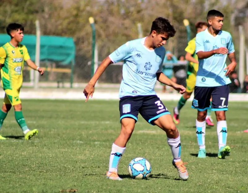 Inferiores de Racing contra Defensa