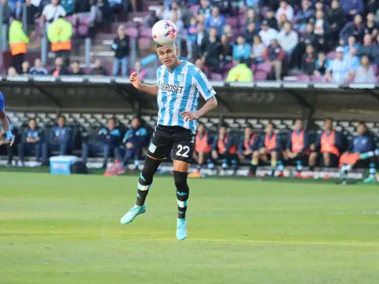 Carlos Alcaraz fue el quinto cambio en Racing