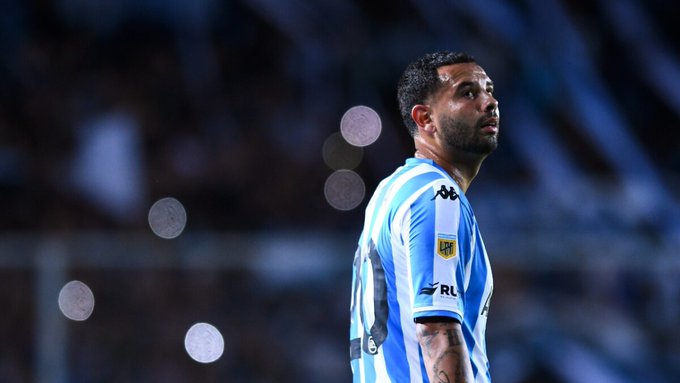 Cardona hizo una de Ronaldinho en Racing