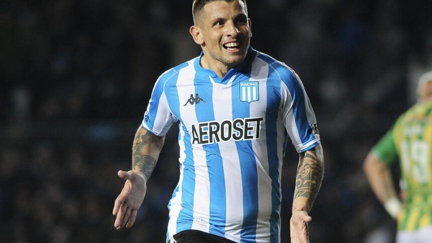 La vuelta de Vecchio en Racing
