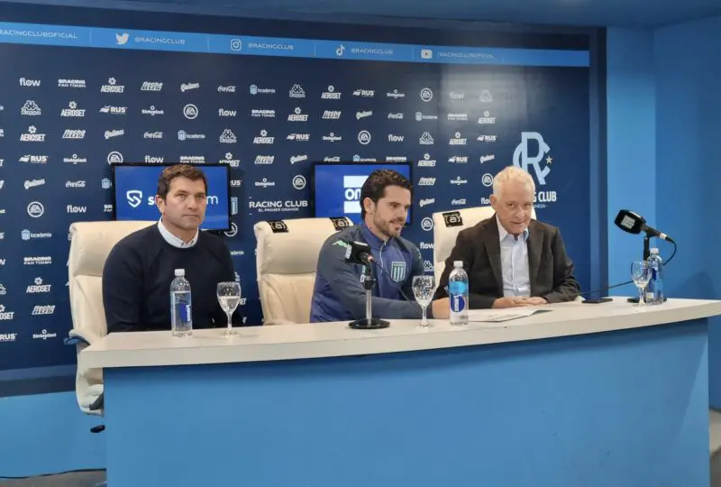 Reunión en Racing por Vecchio