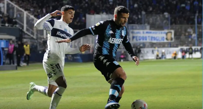 Vecchio sería titular en Racing con Aldosivi.