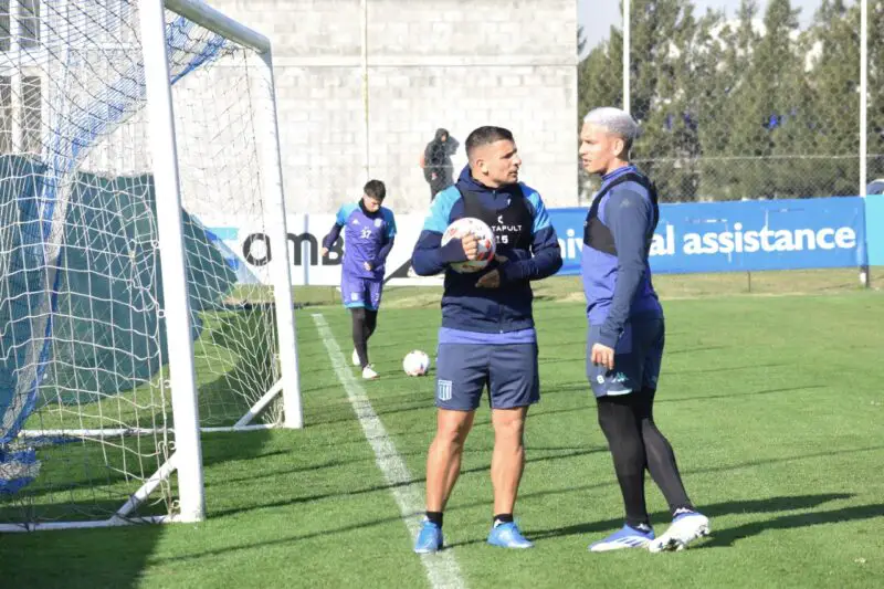 Racing Vecchio debut Vélez