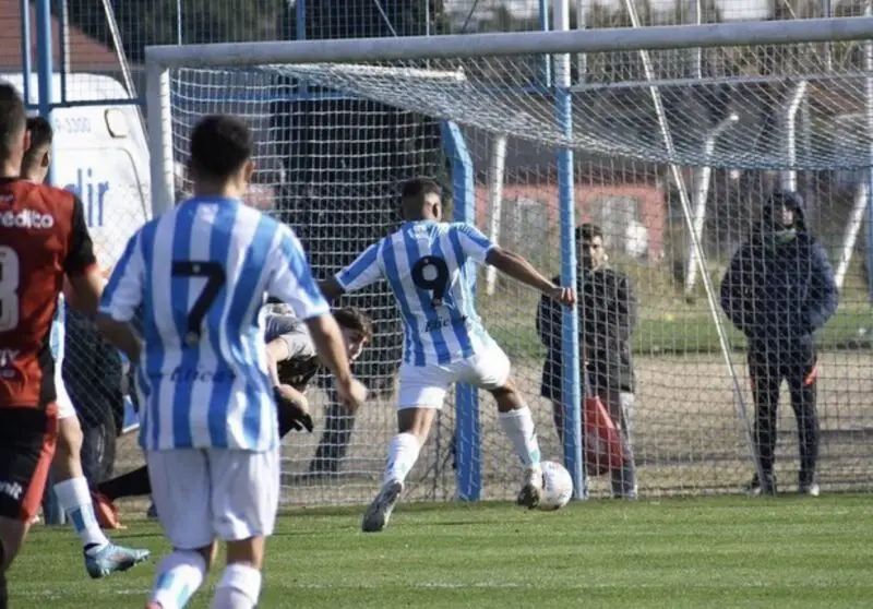 Racing Urruchua Reserva en el predio Tita Mattiussi