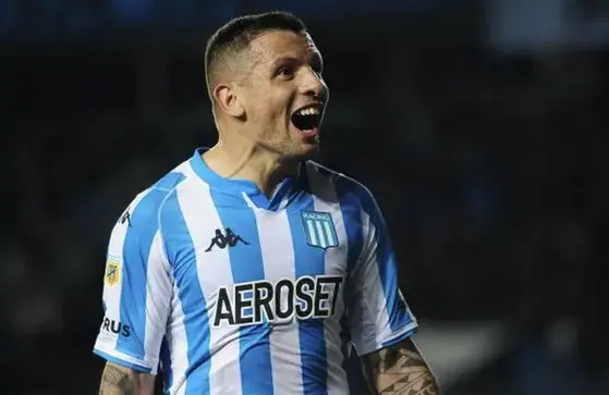 Vecchio podría meterse en la formación de Racing contra Estudiantes