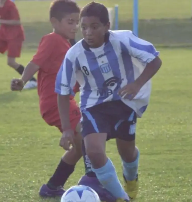 Racing dejó libre a Urruchua