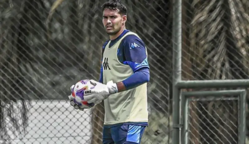 Racing Chila Gómez Vélez