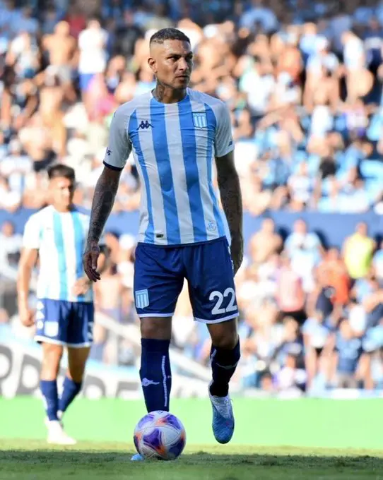 Paolo Guerrero debut en Racing