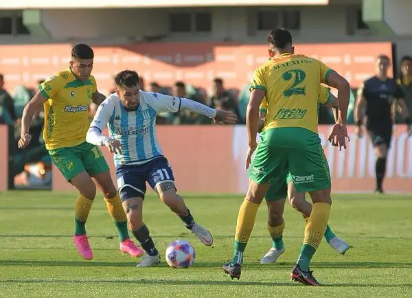 Racing reaccionó y le empató a Defensa