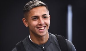 Almendra y una titularidad que se le hace esperar en Racing