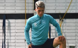 Cabellos llega a Perú para firmar con Alianza