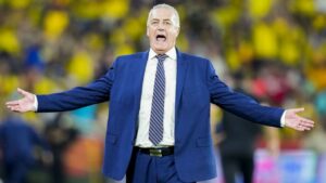 Alfaro divide las aguas como candidato en Racing