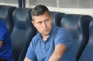 Contactos desde Racing por el técnico Diego Flores