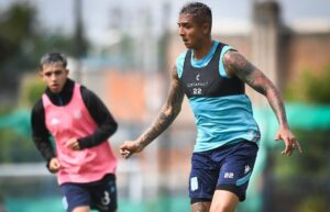 Las dos formaciones de Racing en la práctica