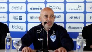 Racing escuchará al Gallego Méndez, opción para técnico