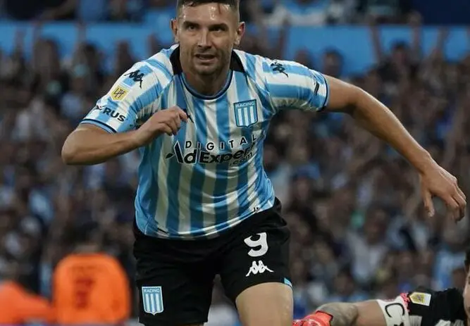 Racing Maravilla Martínez ovación 