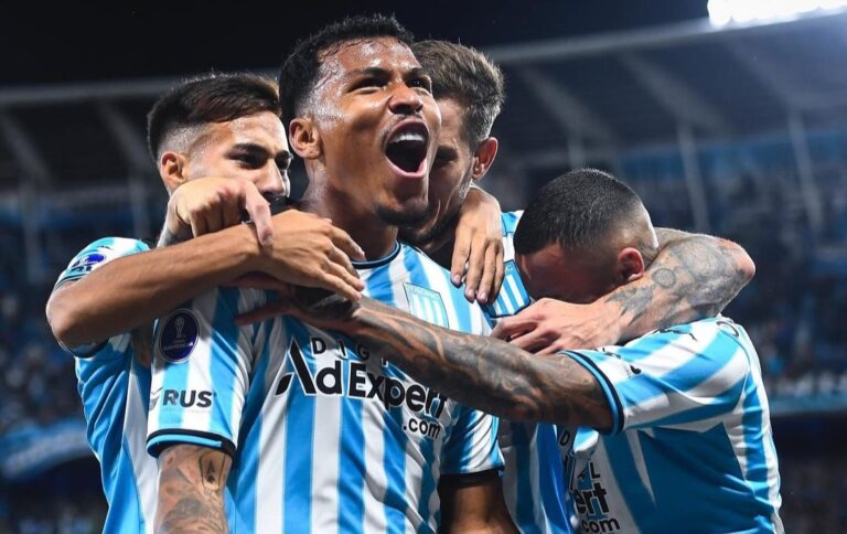 Racing con Paranaense y la duda de Roger Martínez o Juanfer